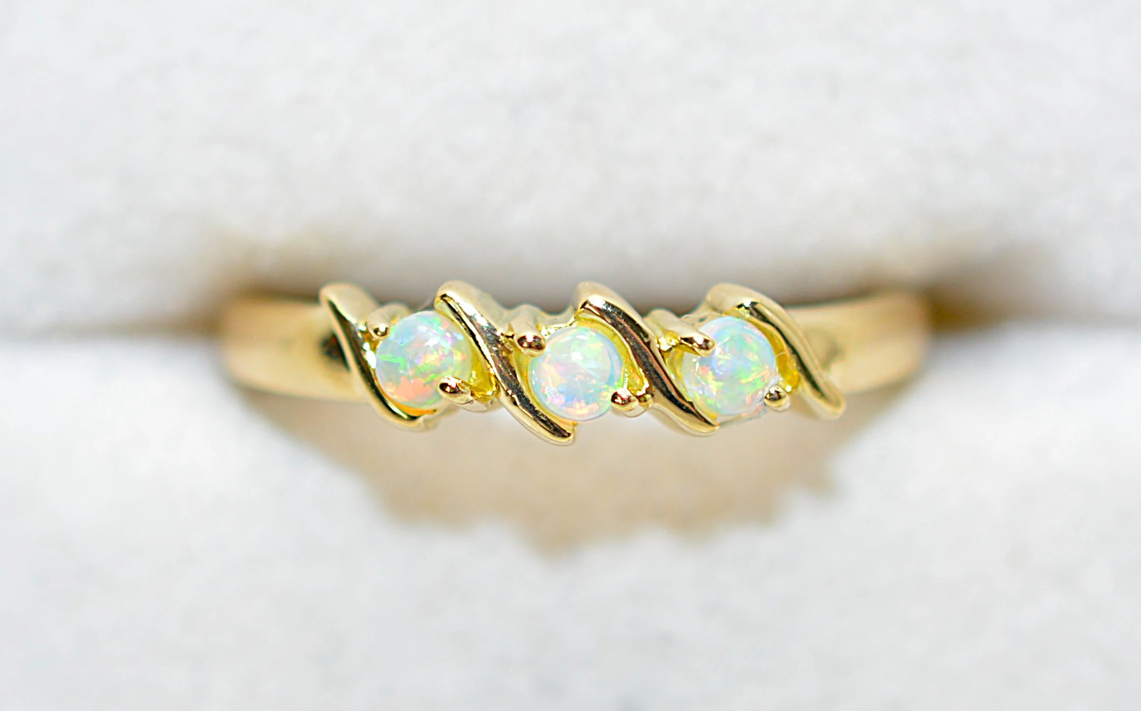 Natural Ethiopian Opal Ring 18K Solid Gold Precious Opal Band Cluster Ring Statement Ring Vintage Ring Cocktail Ring October Birthstone Ring - Image 5