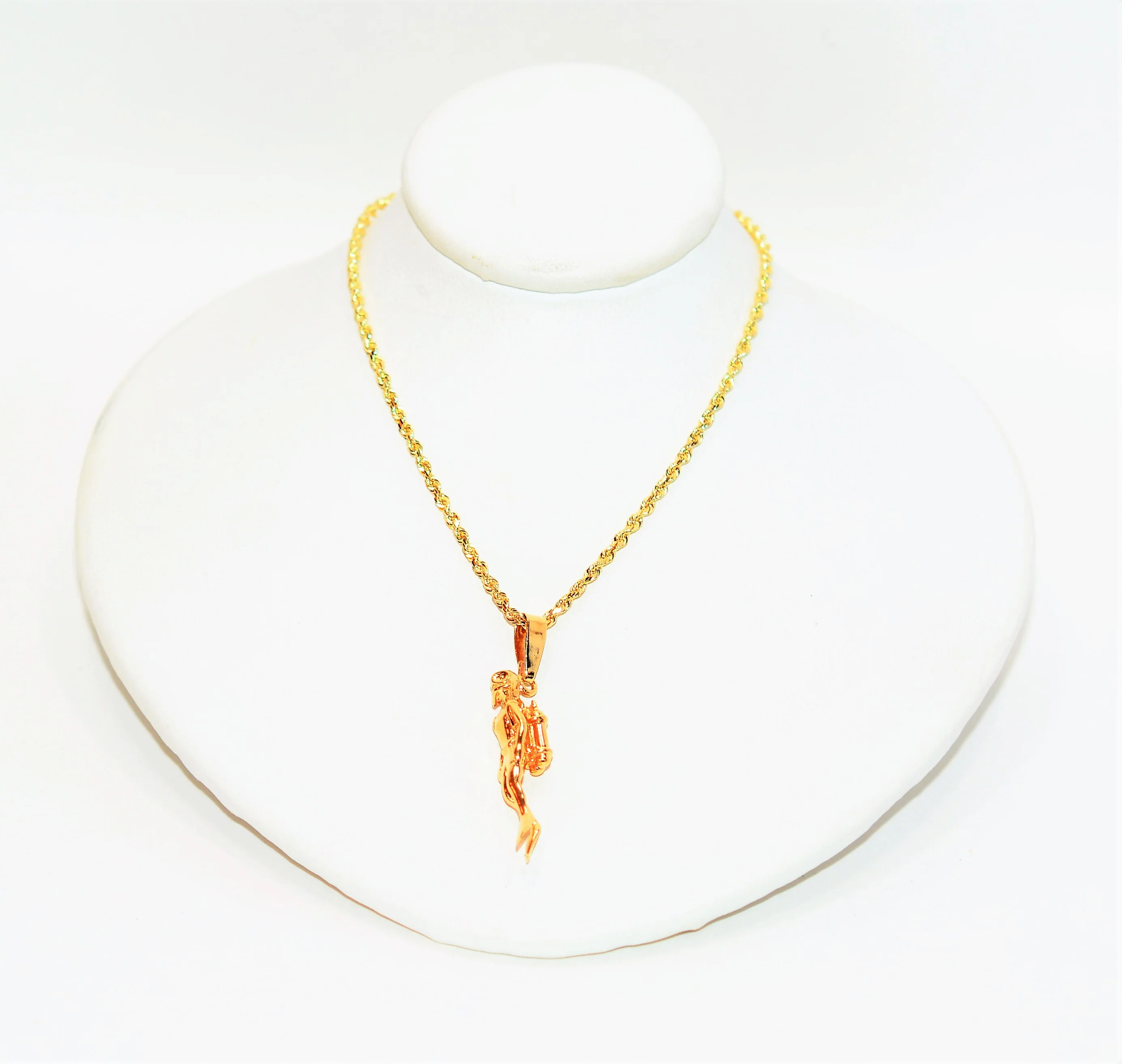 Scuba Diver Necklace 14K Solid Gold Pendant Necklace Nautical Necklace Beach Necklace Coastal Necklace Tropical Pendant Snorkel Diving Sport