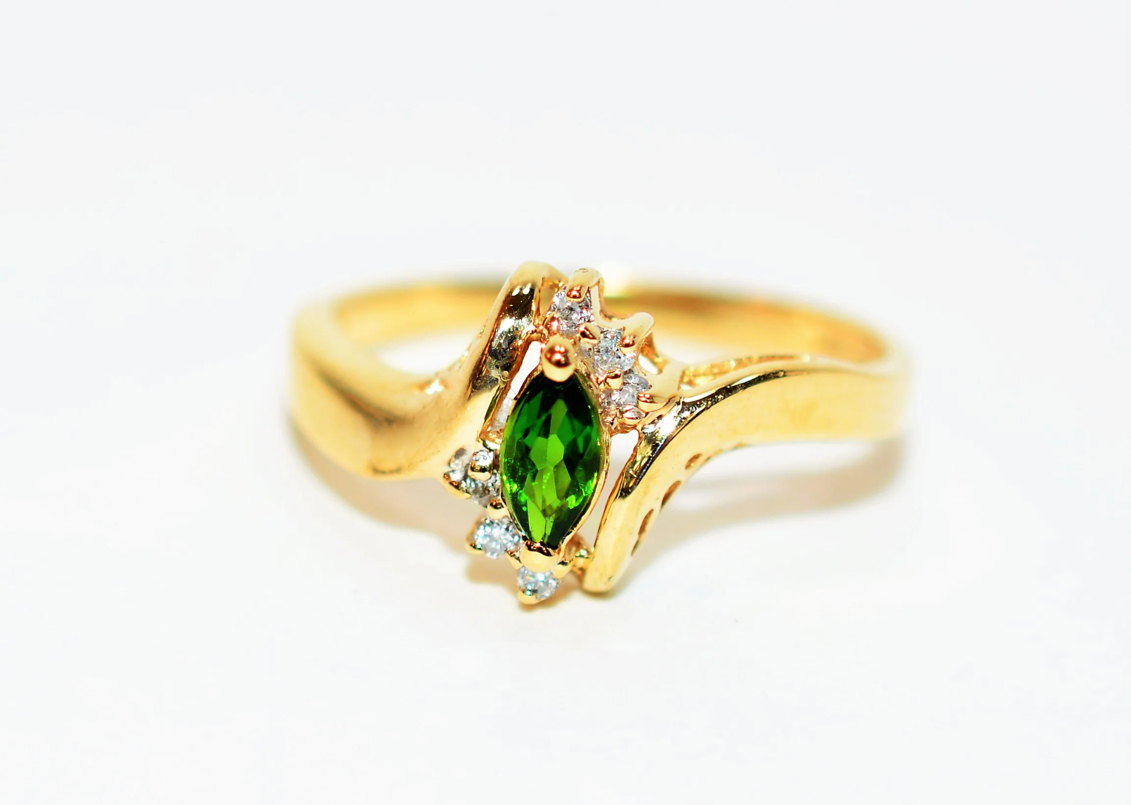 Natural Tsavorite Garnet & Diamond Ring 10K Solid Gold .30tcw January Birthstone Ring Garnet Ring Green Ring Ladies Ring Women's Ring Estate